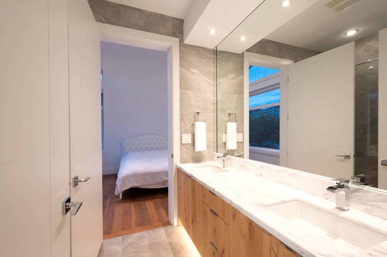 136 E 61st Avenue, Vancouver, BC, V5X 2B4 - 20