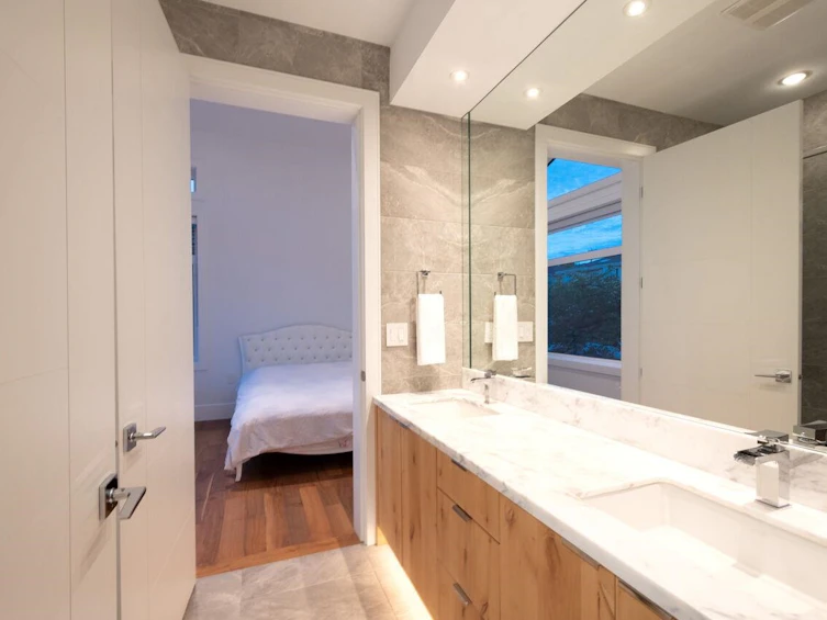 136 E 61st Avenue, Vancouver, BC, V5X 2B4 - 20