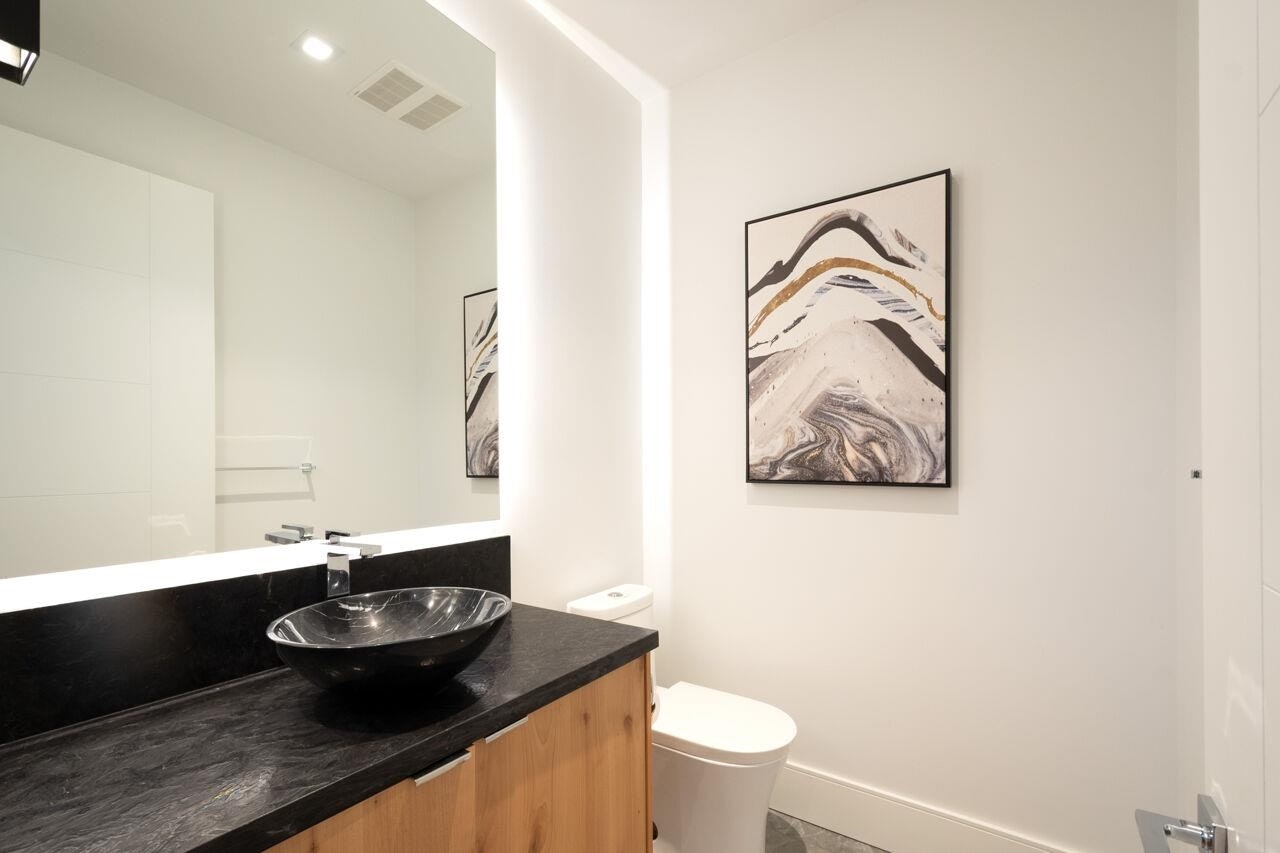 136 E 61st Avenue, Vancouver, BC, V5X 2B4 - 30