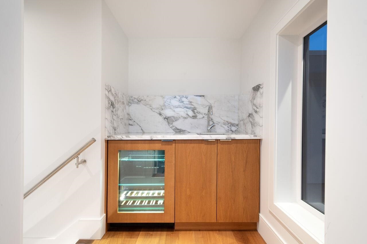 136 E 61st Avenue, Vancouver, BC, V5X 2B4 - 22