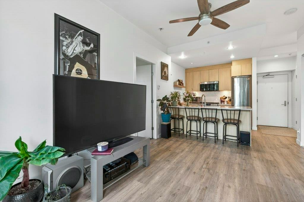 210-9080 University Crescent, Burnaby, BC, V5A 0B7 - 12