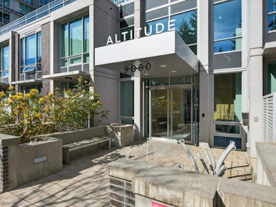 210-9080 University Crescent - 3