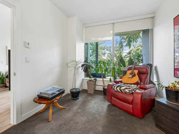 210-9080 University Crescent, Burnaby, BC, V5A 0B7 - 16