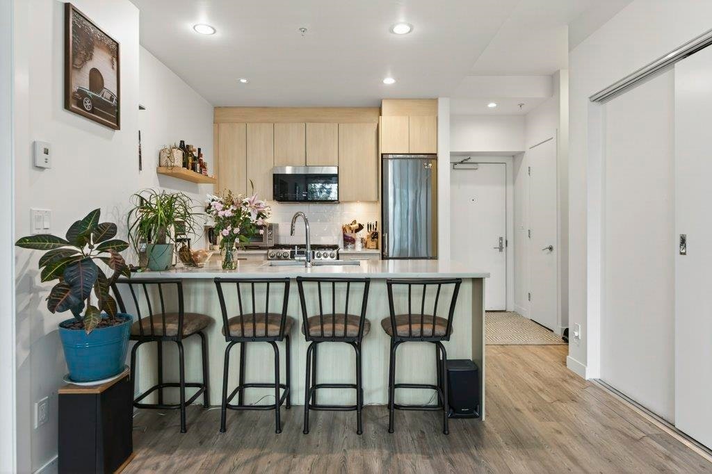 210-9080 University Crescent - 4