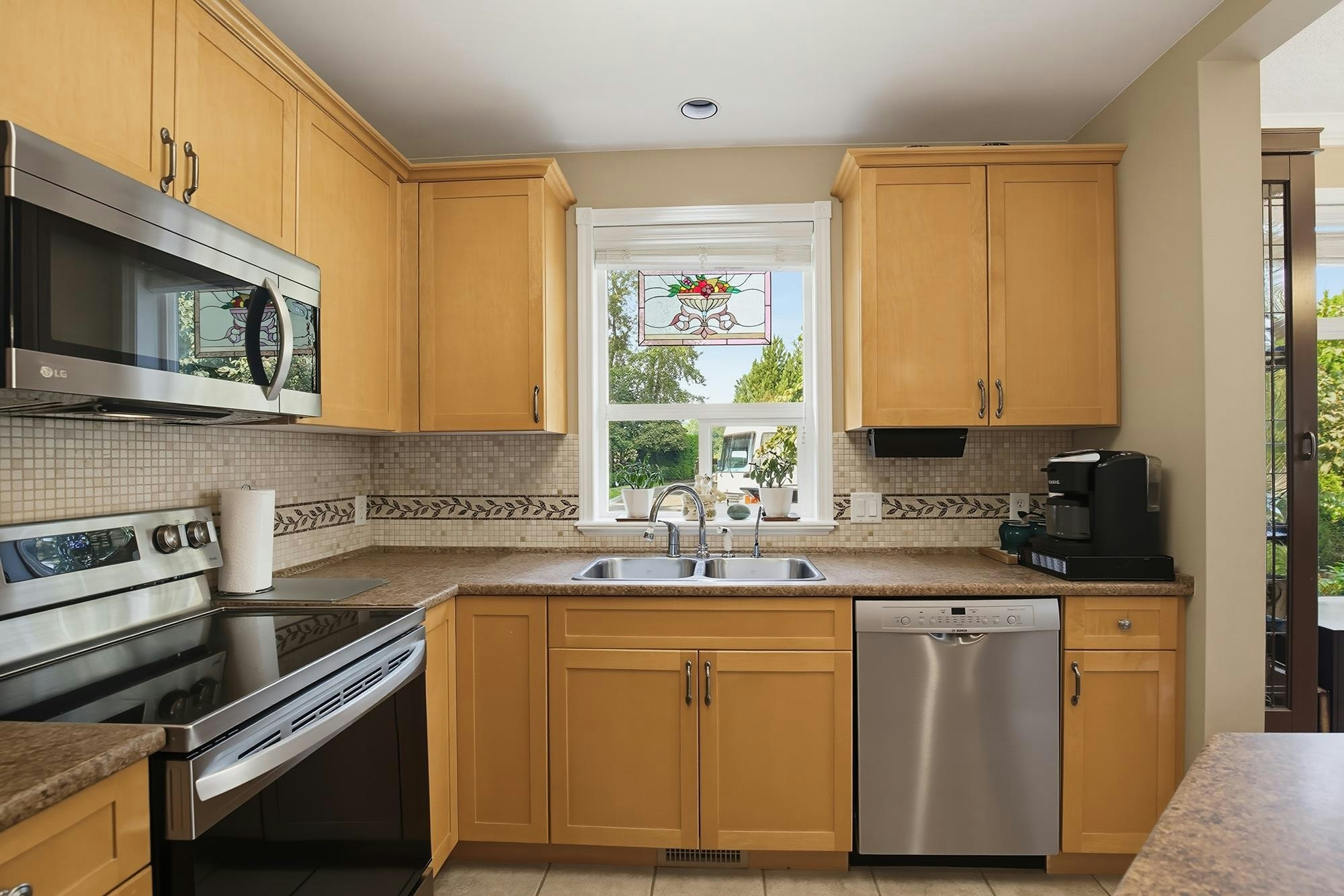 10-32849 Egglestone Avenue - 3