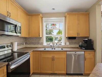 10-32849 Egglestone Avenue - 3