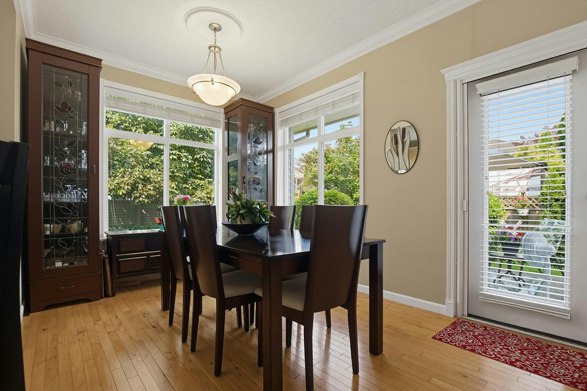 10-32849 Egglestone Avenue - 5
