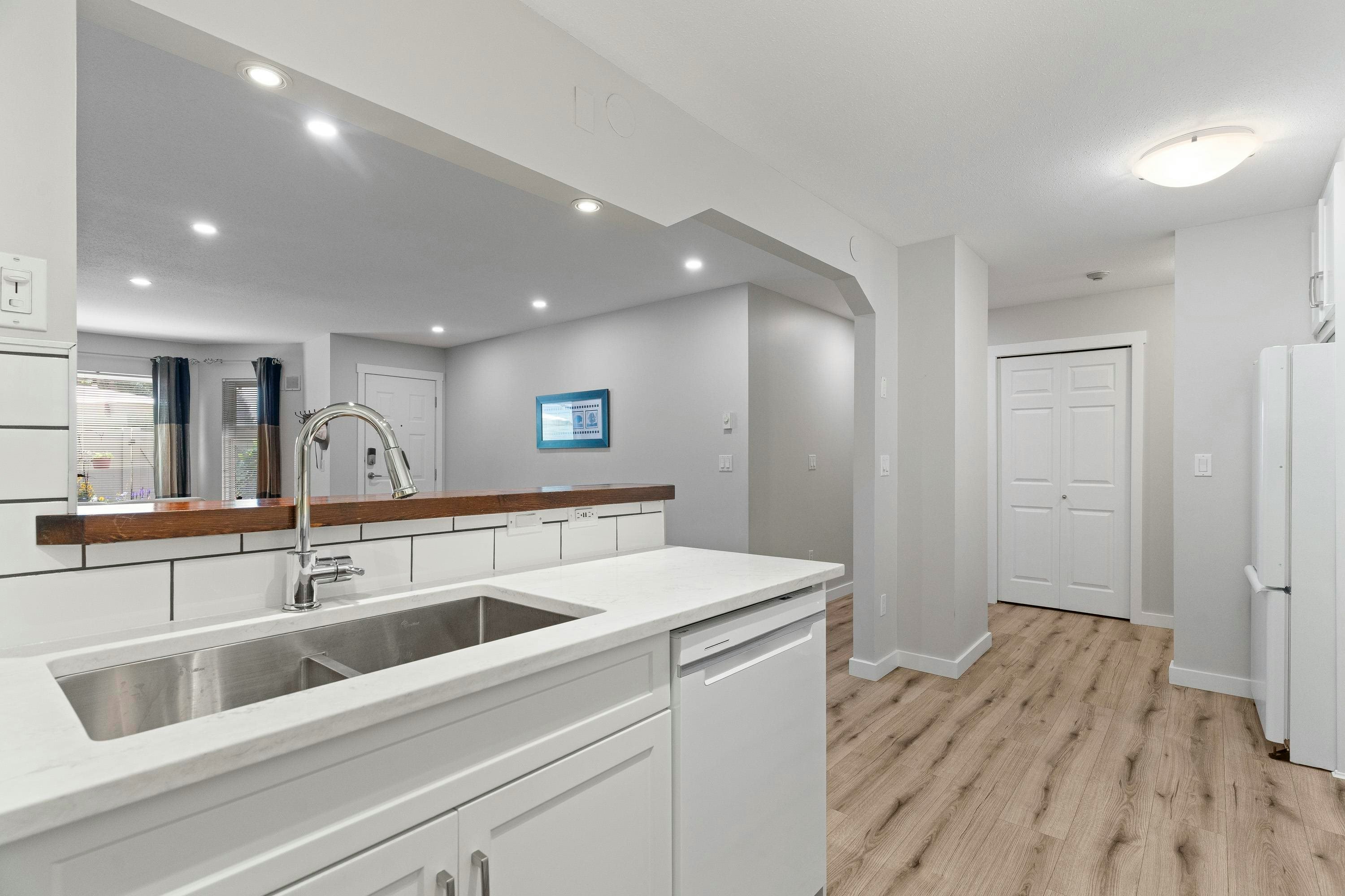 A102-4811 53 Street, Delta, BC, V4K 2Z3 - 13