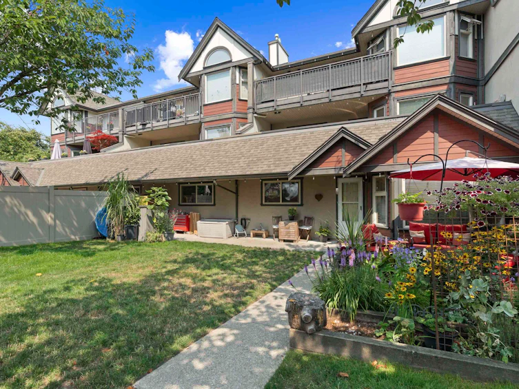 A102-4811 53 Street, Delta, BC, V4K 2Z3