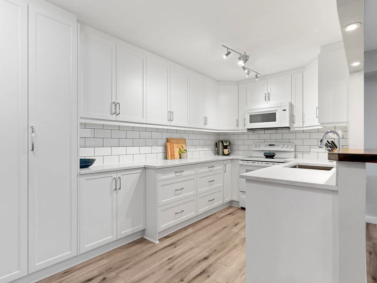 A102-4811 53 Street, Delta, BC, V4K 2Z3 - 12