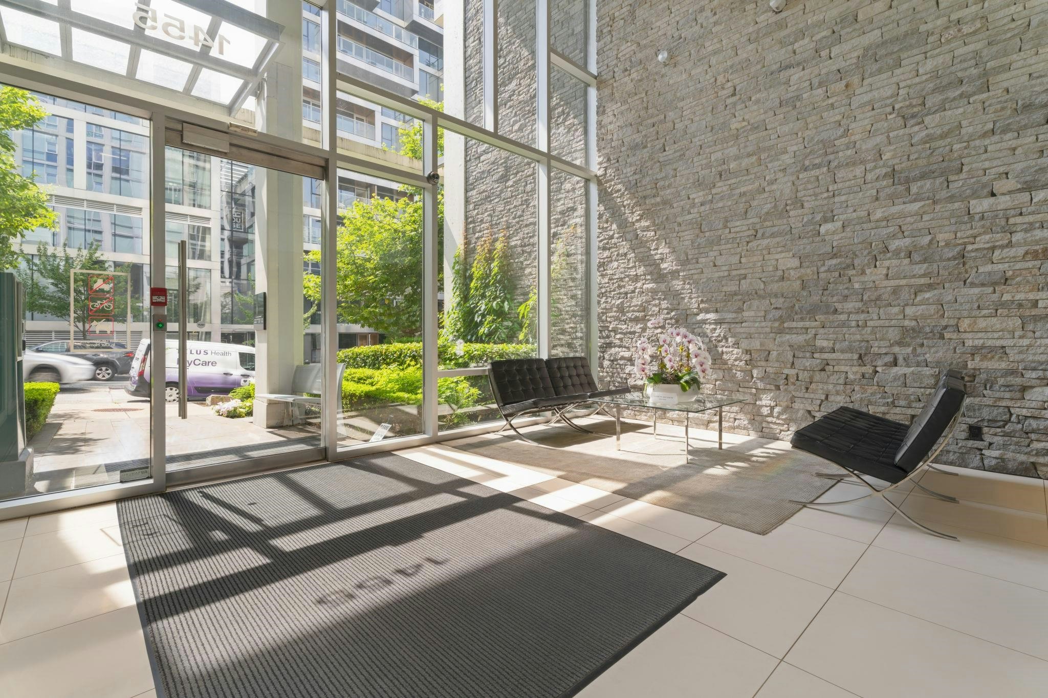 1202-1455 Howe - 5