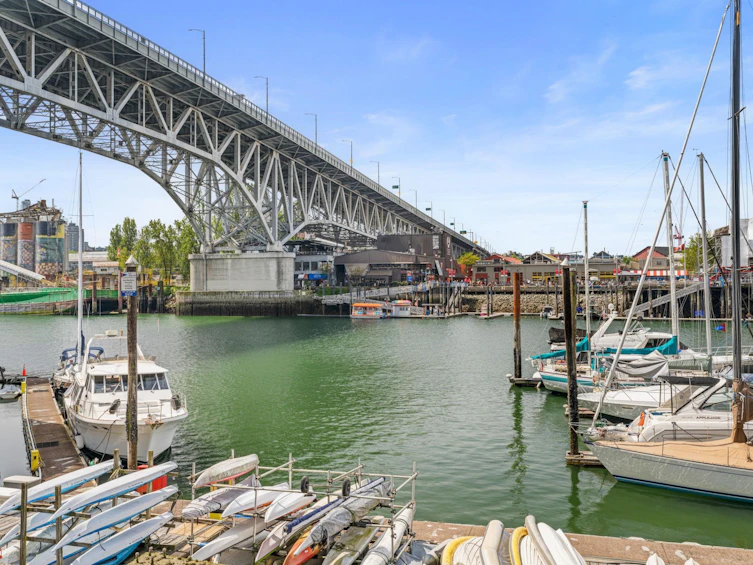 1202-1455 Howe, Vancouver, BC, V6Z 1C2