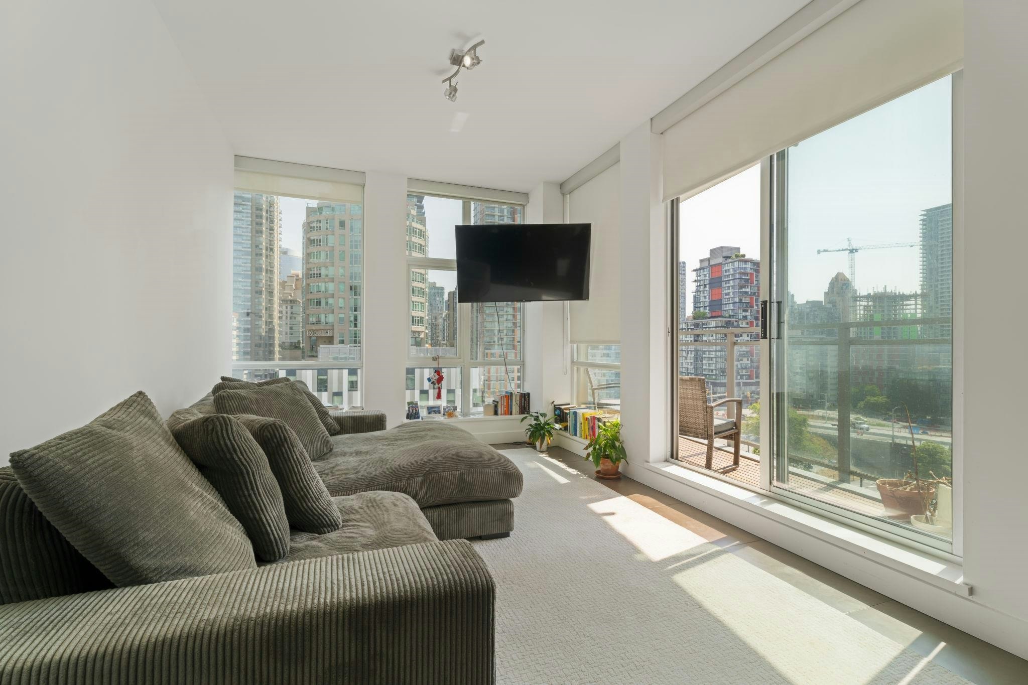 1202-1455 Howe, Vancouver, BC, V6Z 1C2 - 7