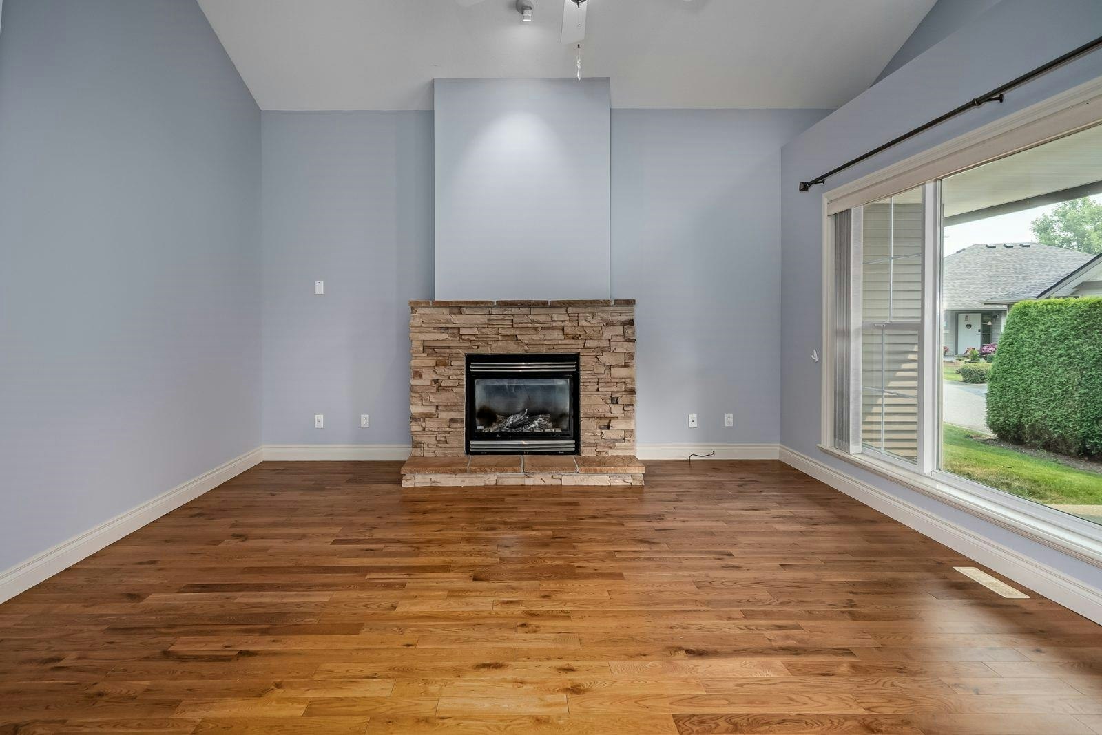 33-45819 Stevenson Road - 4