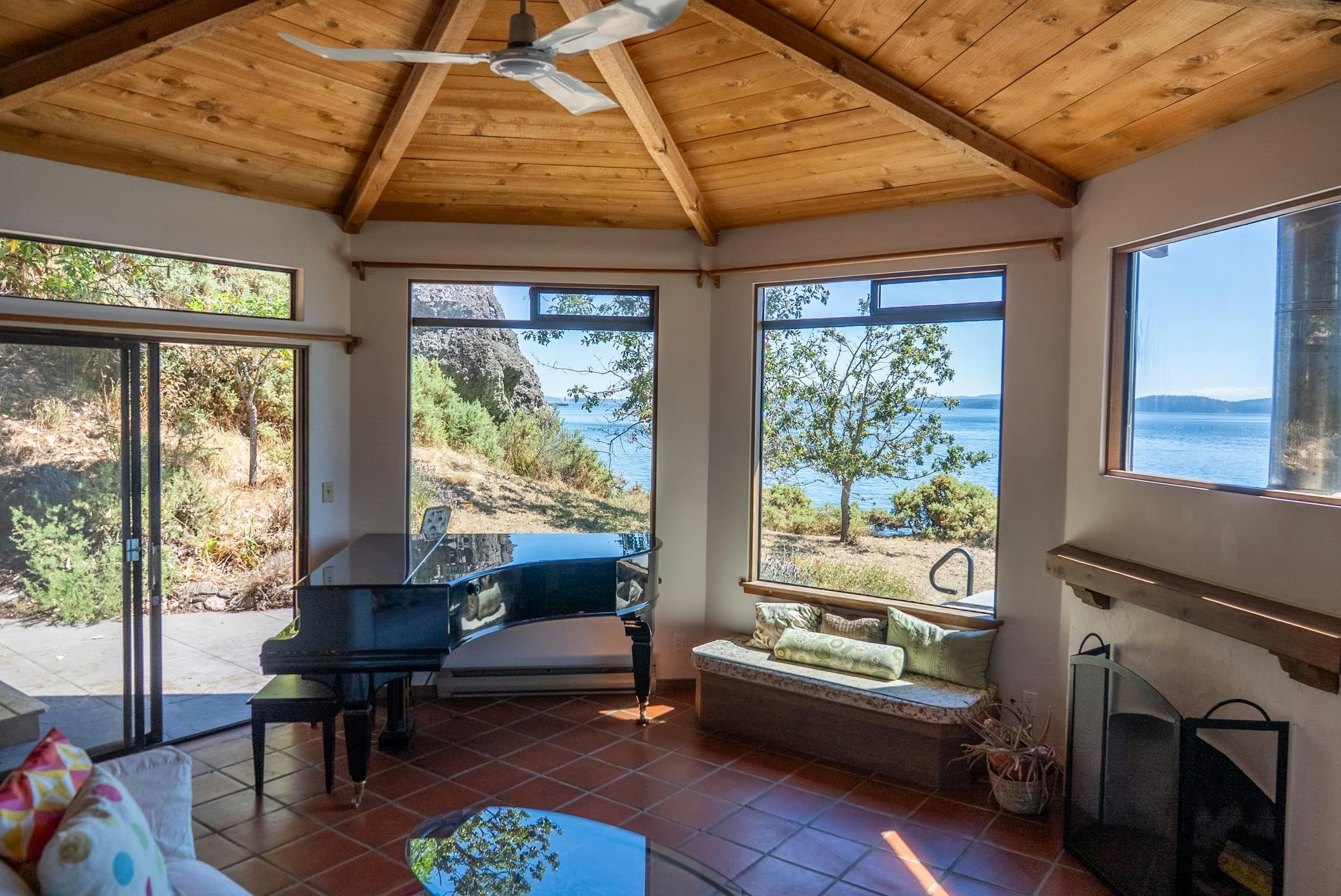 9919 Southlands Drive, Pender Island, BC, V0N 2M3 - 17