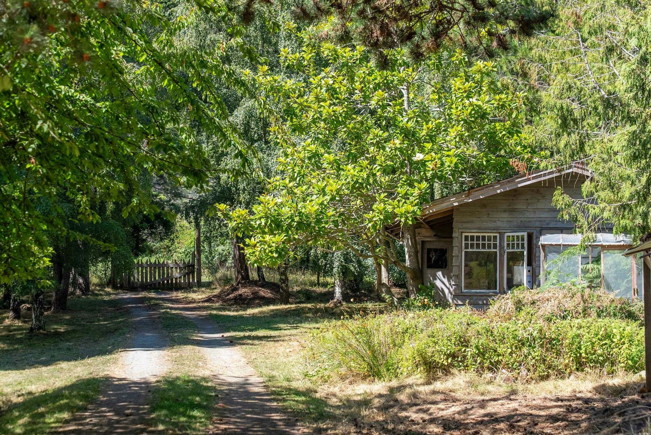 9919 Southlands Drive, Pender Island, BC, V0N 2M3 - 39