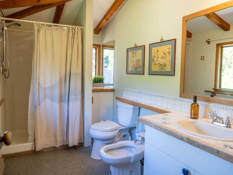 9919 Southlands Drive, Pender Island, BC, V0N 2M3 - 24