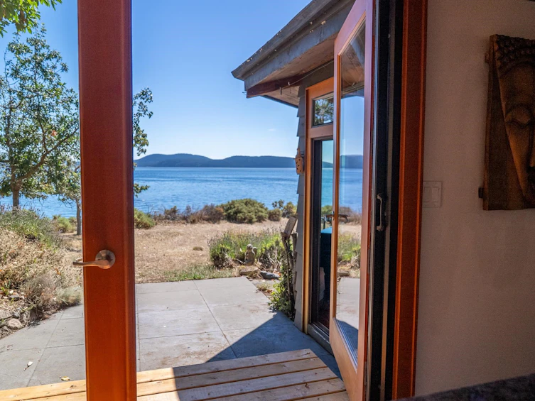 9919 Southlands Drive, Pender Island, BC, V0N 2M3 - 13