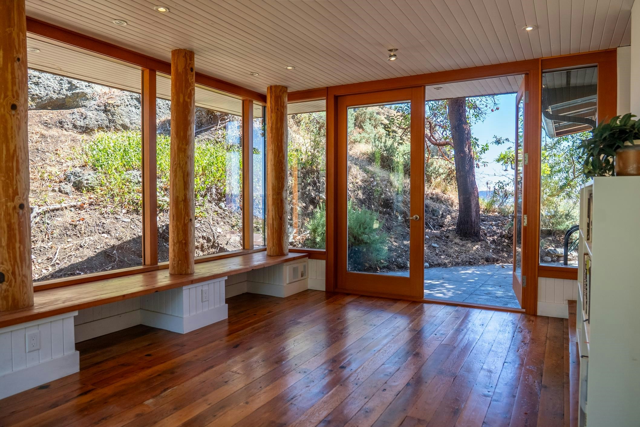 9919 Southlands Drive, Pender Island, BC, V0N 2M3 - 7