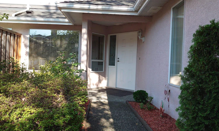 2-8411 Saunders Road