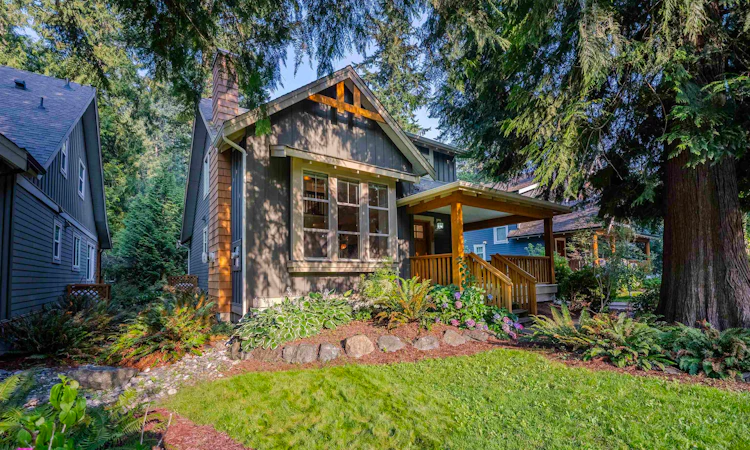 1812 Ravenwood Trail