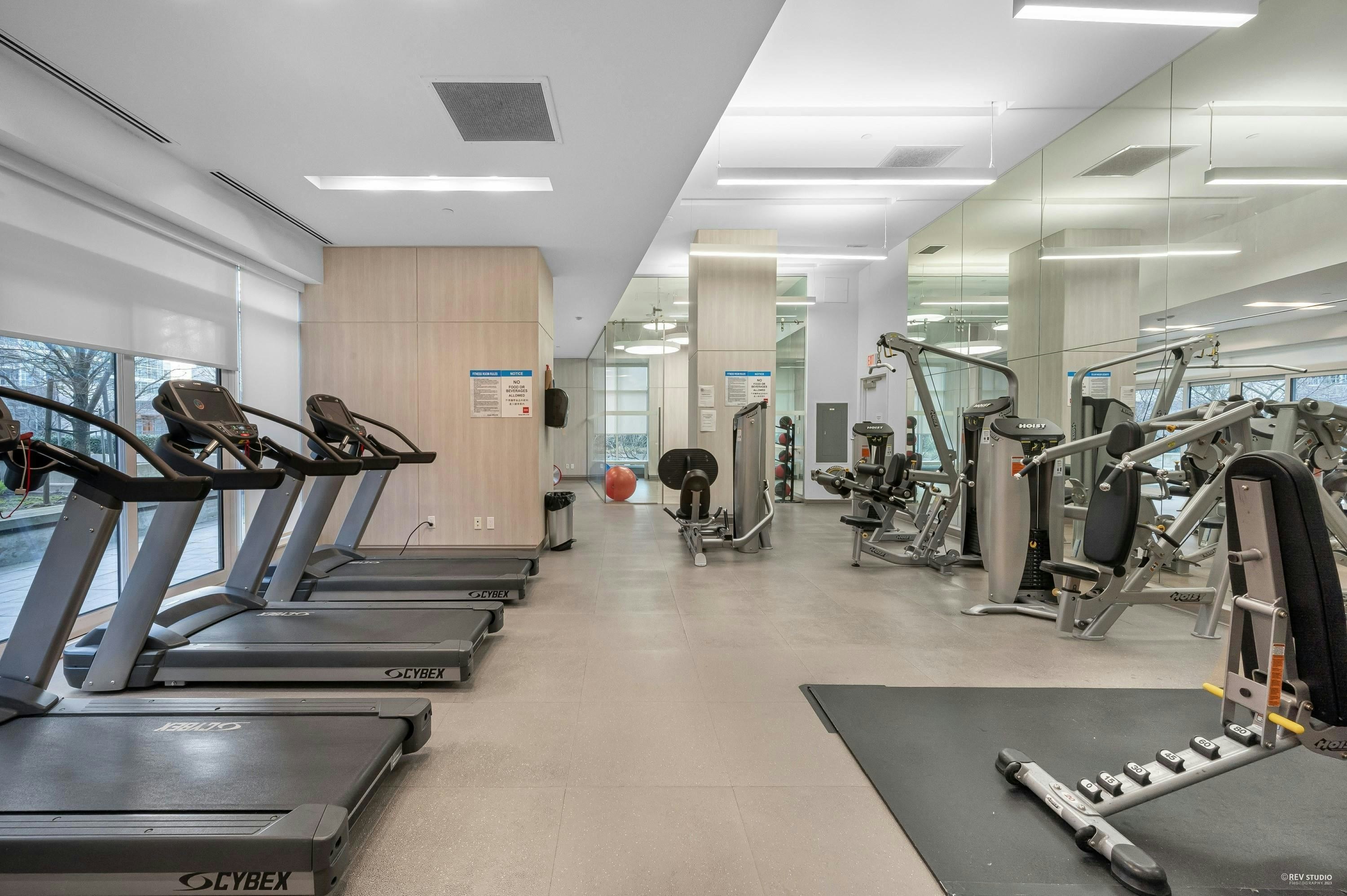2709-4688 Kingsway - 2