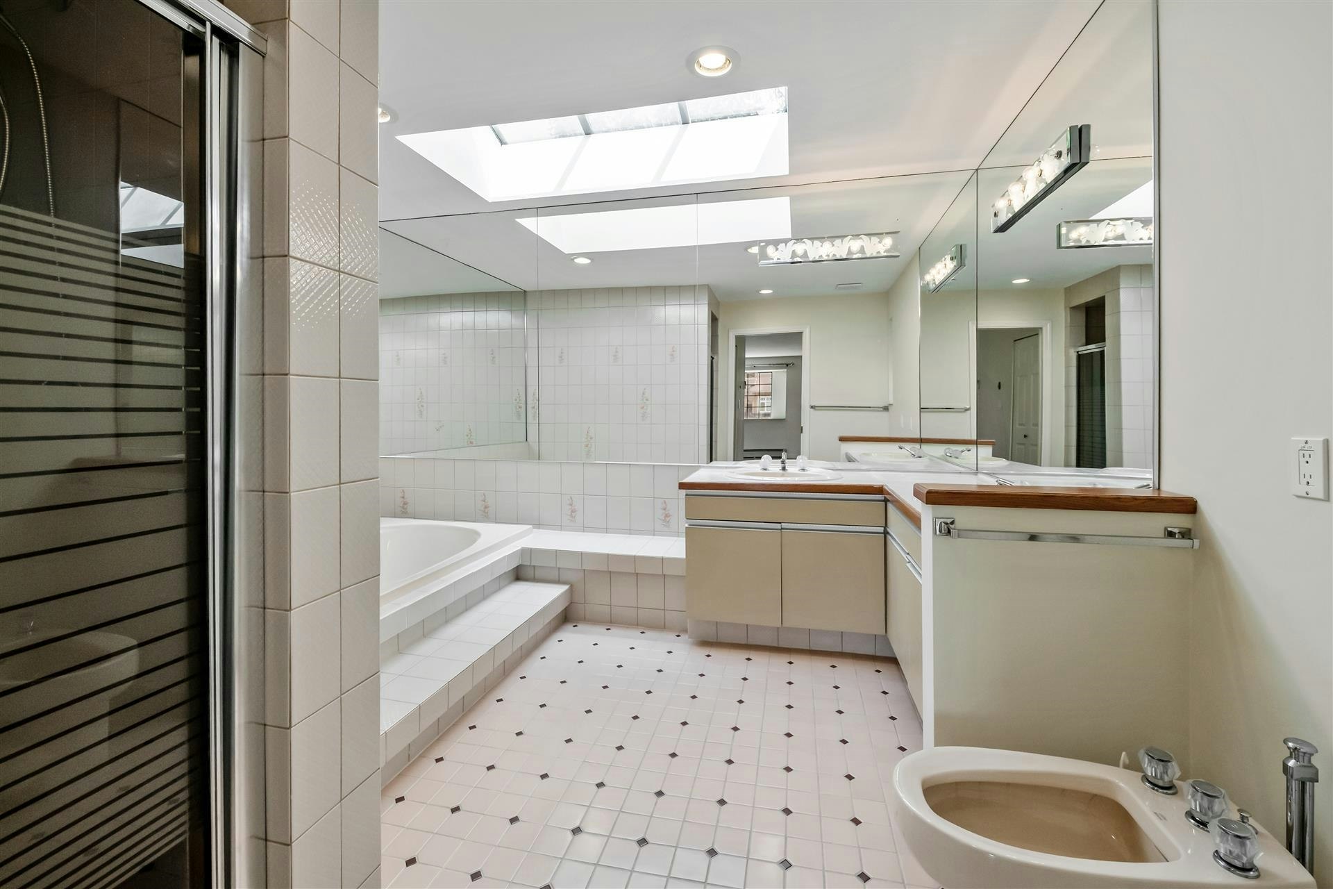 2855 W 37th Avenue, Vancouver, BC, V6N 2T7 - 19