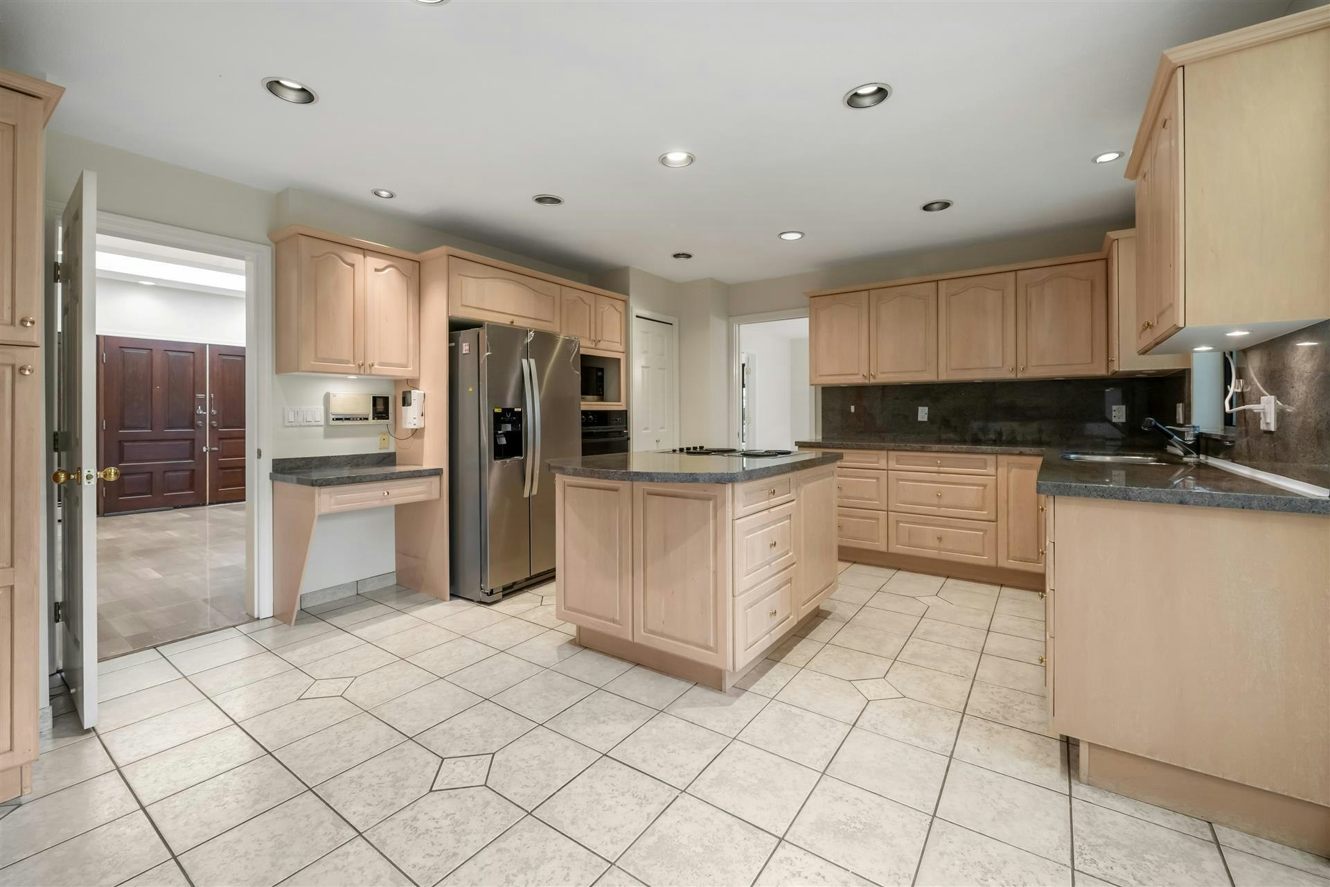 2855 W 37th Avenue, Vancouver, BC, V6N 2T7 - 10
