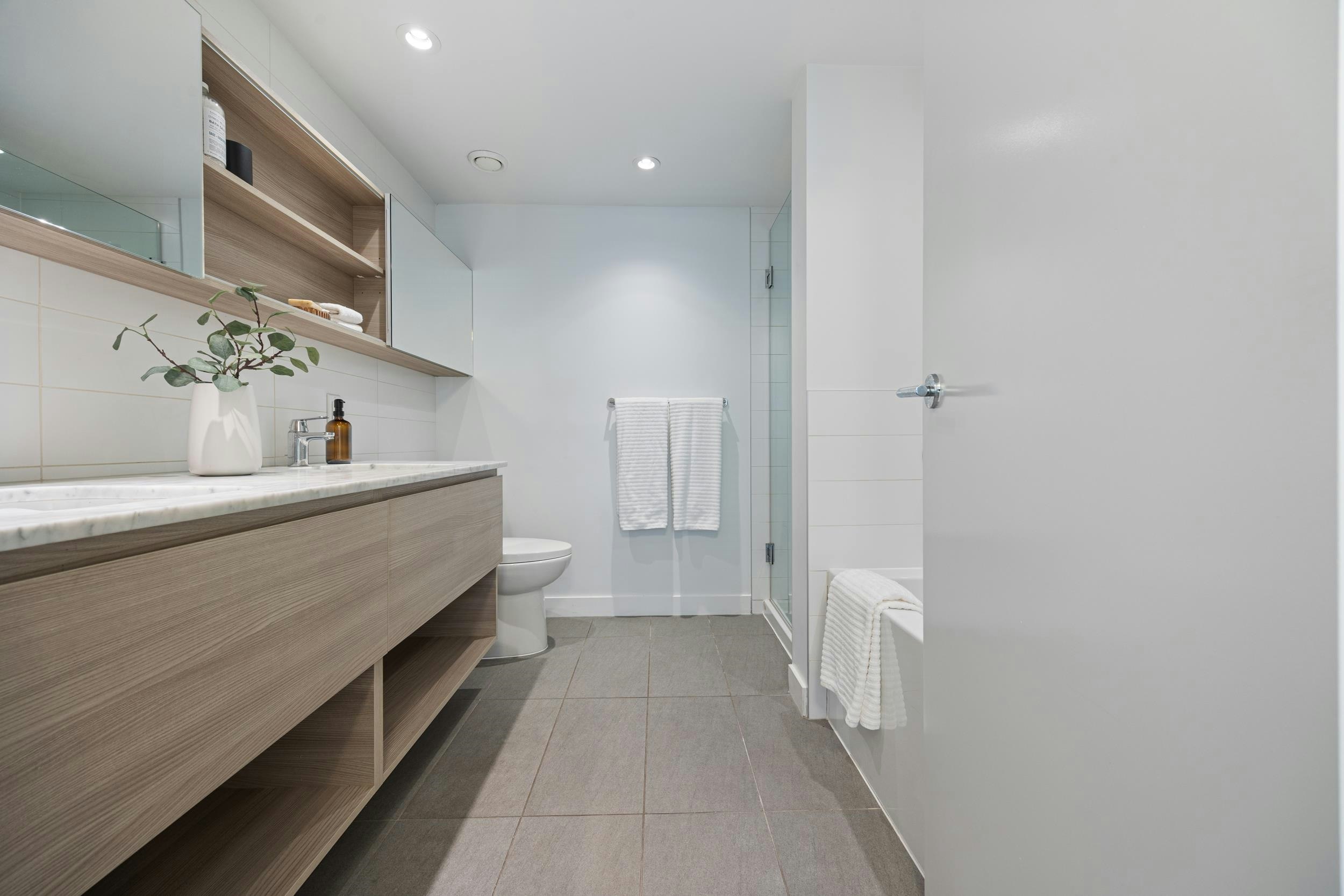 TH2-988 Quayside Drive, New Westminster, BC, V3M 0L5 - 18