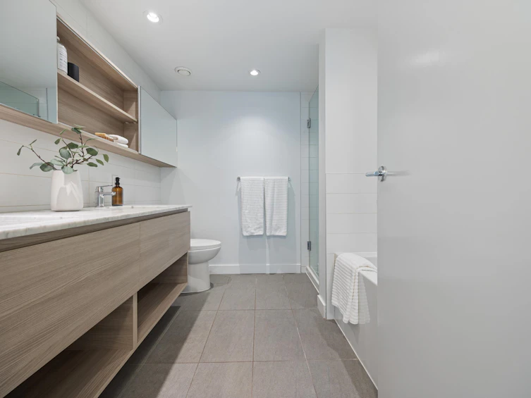 TH2-988 Quayside Drive, New Westminster, BC, V3M 0L5 - 18
