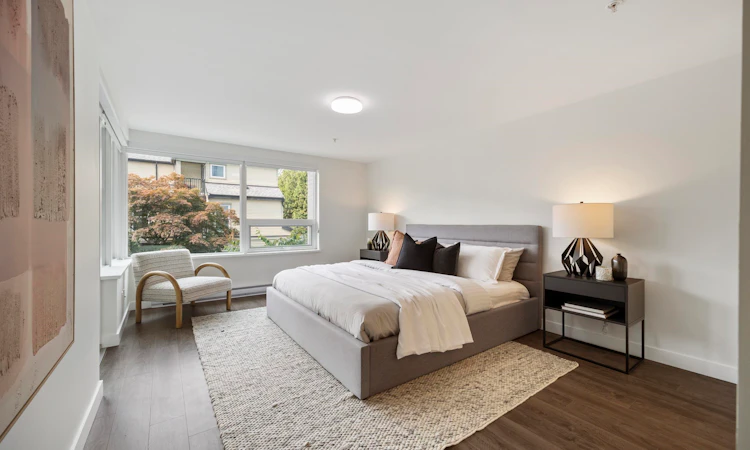 TH2-988 Quayside Drive