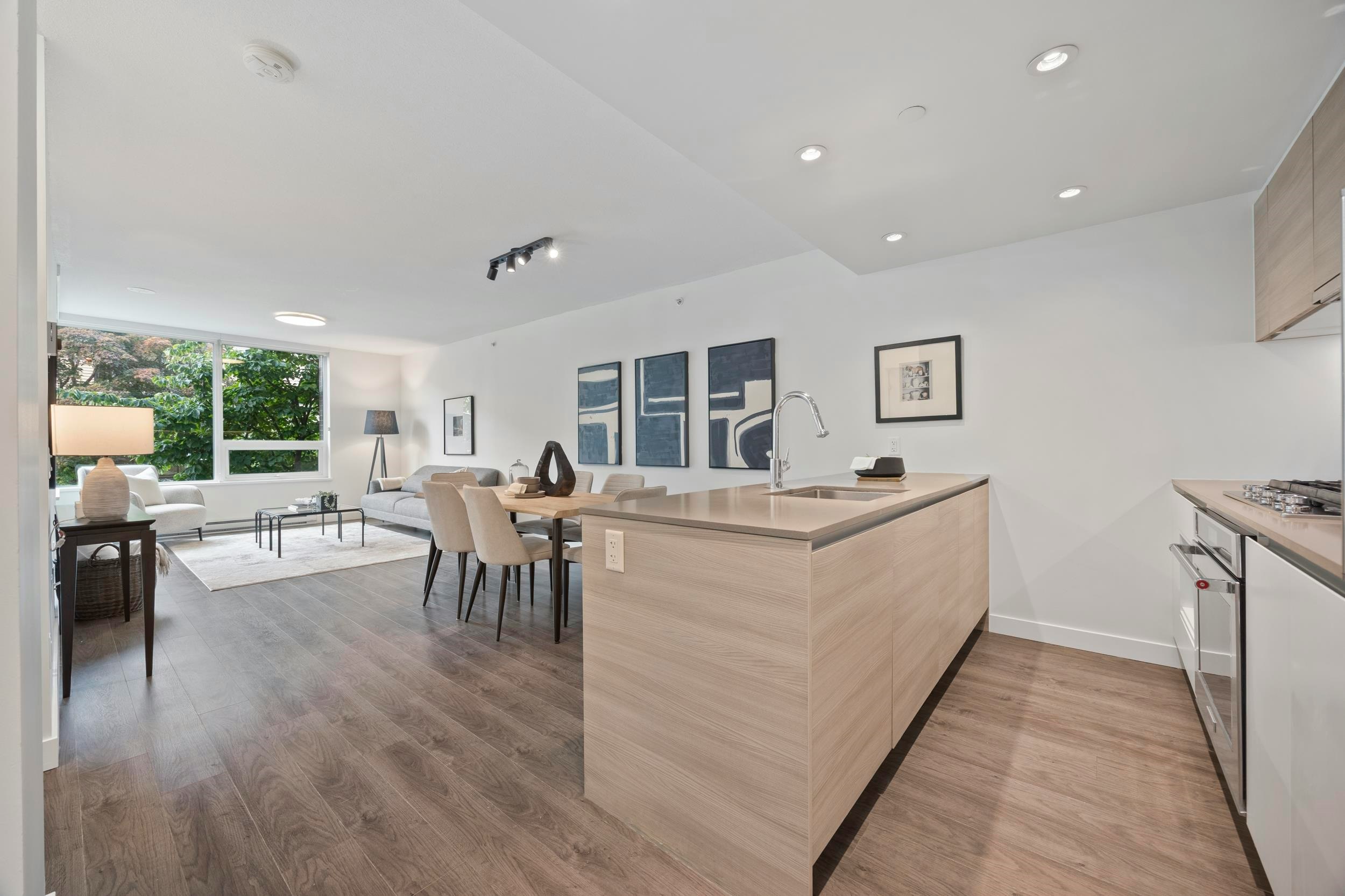 TH2-988 Quayside Drive, New Westminster, BC, V3M 0L5