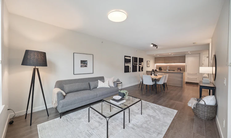 TH2-988 Quayside Drive