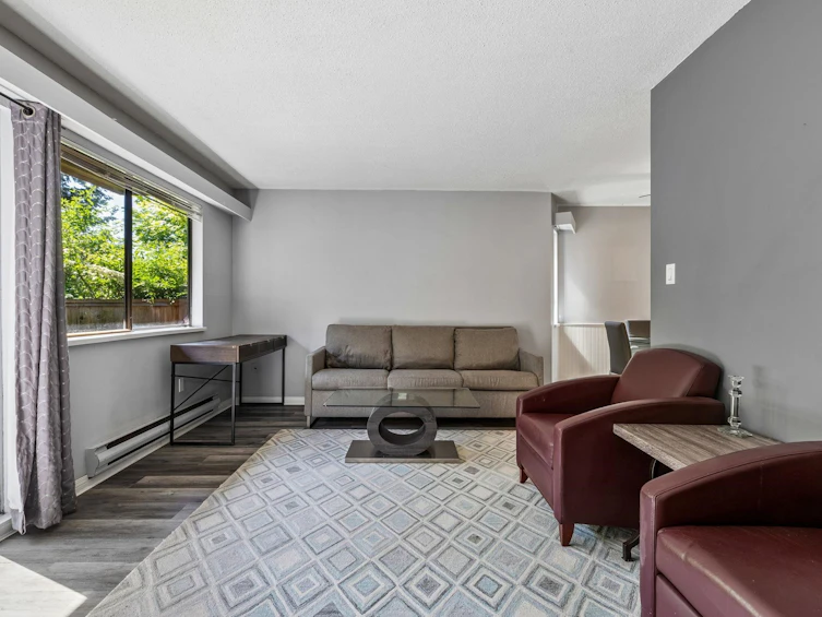 102-107 W 27th Street, North Vancouver, BC, V7N 4G5 - 4