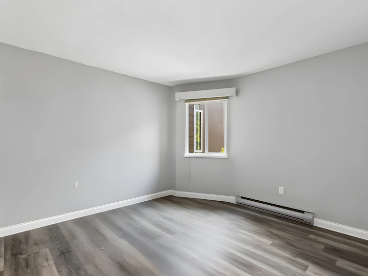 102-107 W 27th Street, North Vancouver, BC, V7N 4G5 - 12