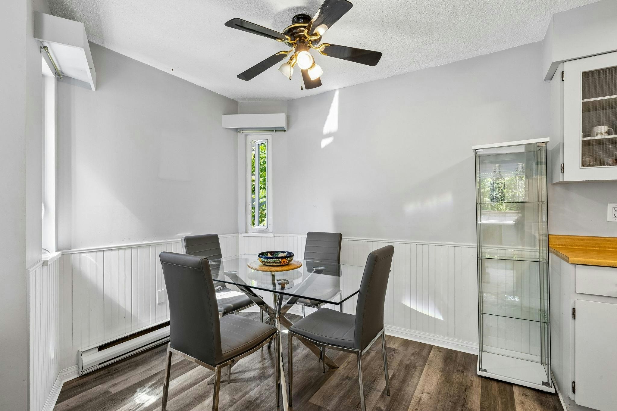 102-107 W 27th Street, North Vancouver, BC, V7N 4G5 - 6