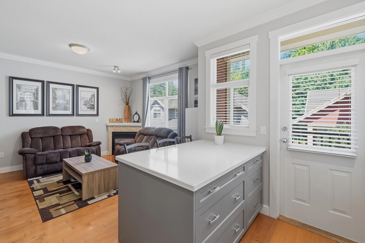 16-15255 36 Avenue, Surrey, BC, V3Z 0Y4 - 16