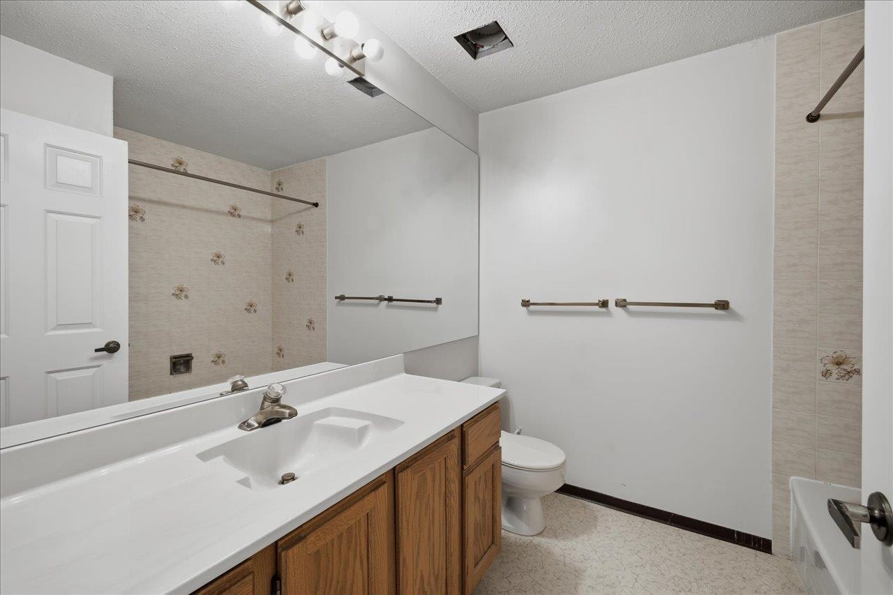 3661 Handel Avenue, Vancouver, BC, V5S 4G7 - 26