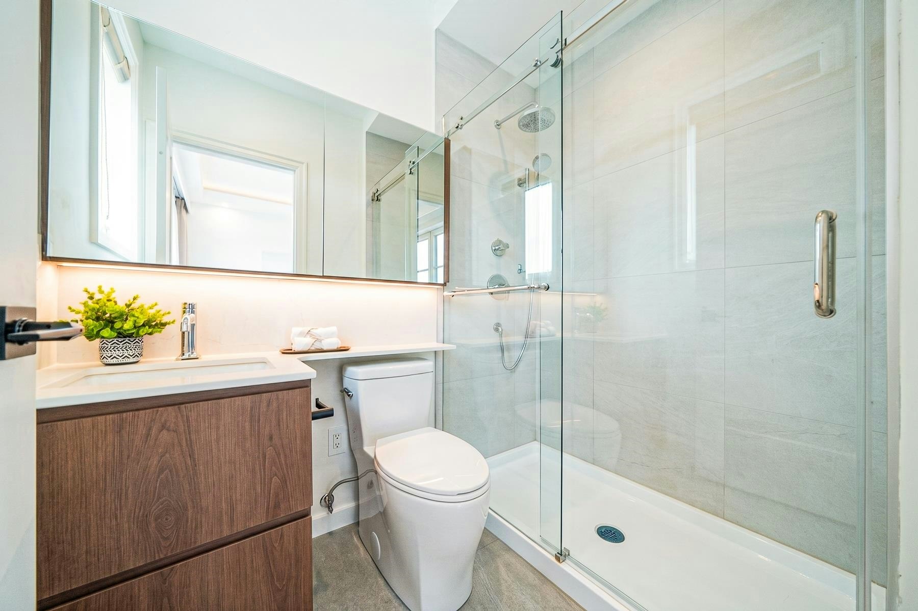 8271 Minler Road, Richmond, BC, V7C 3T8 - 33