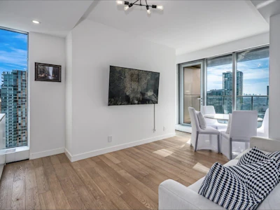 3307-1480 Howe Street - 4