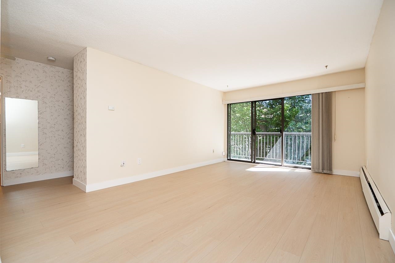 208-15020 North Bluff Road, Surrey, BC, V4B 5A4 - 4