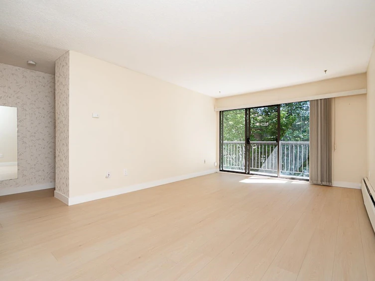 208-15020 North Bluff Road, Surrey, BC, V4B 5A4 - 4