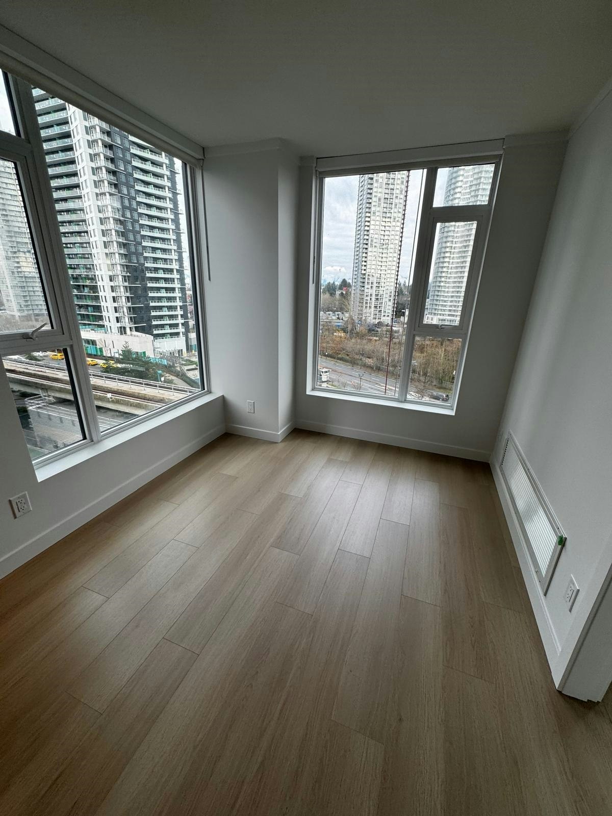704-13725 George Junction, Surrey, BC, V6E 2Y3