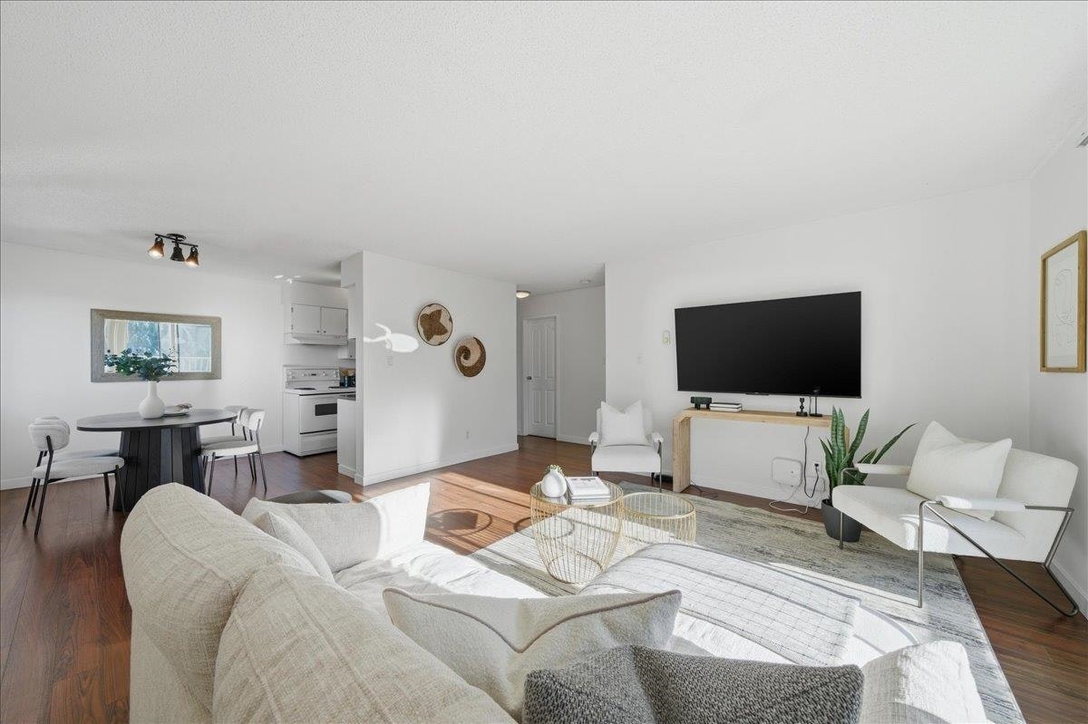 314-15238 100 Avenue, Surrey, BC, V3R 7T9