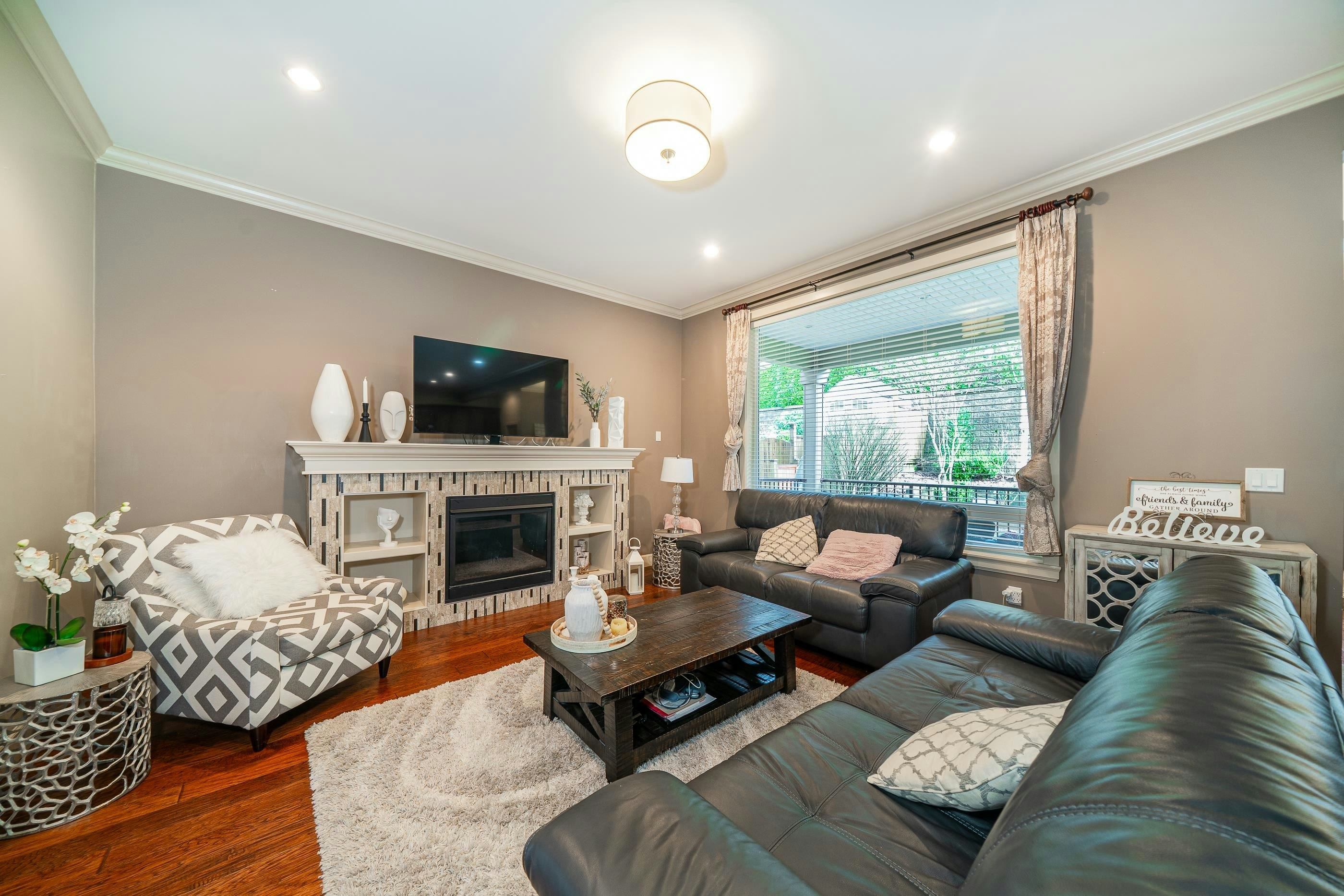 1353 Hames Crescent - 5