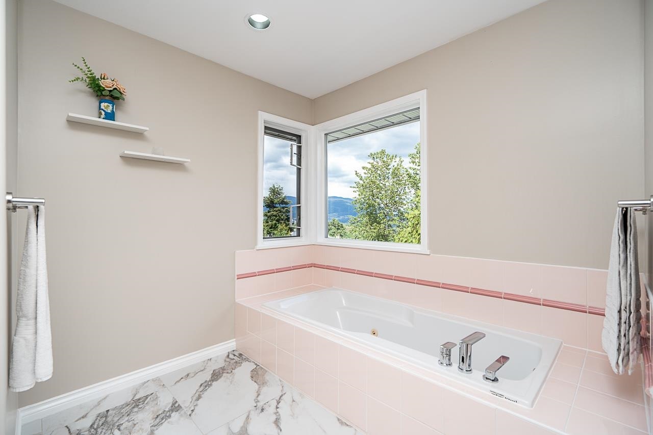 2775 Nadina Drive, Coquitlam, BC, V3C 6A5 - 21