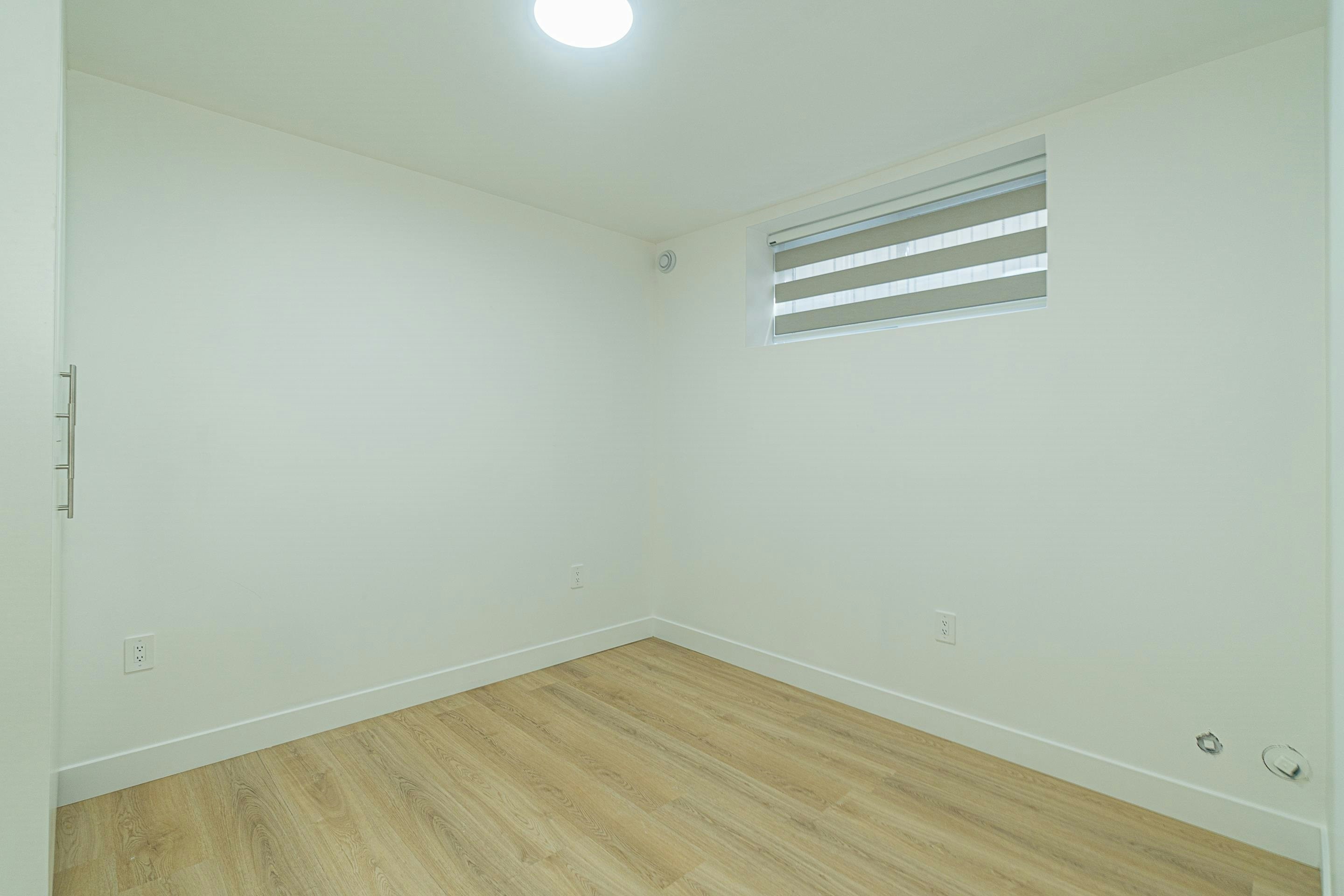 4152 Pender Street, Burnaby, BC, V5C 2M2 - 32