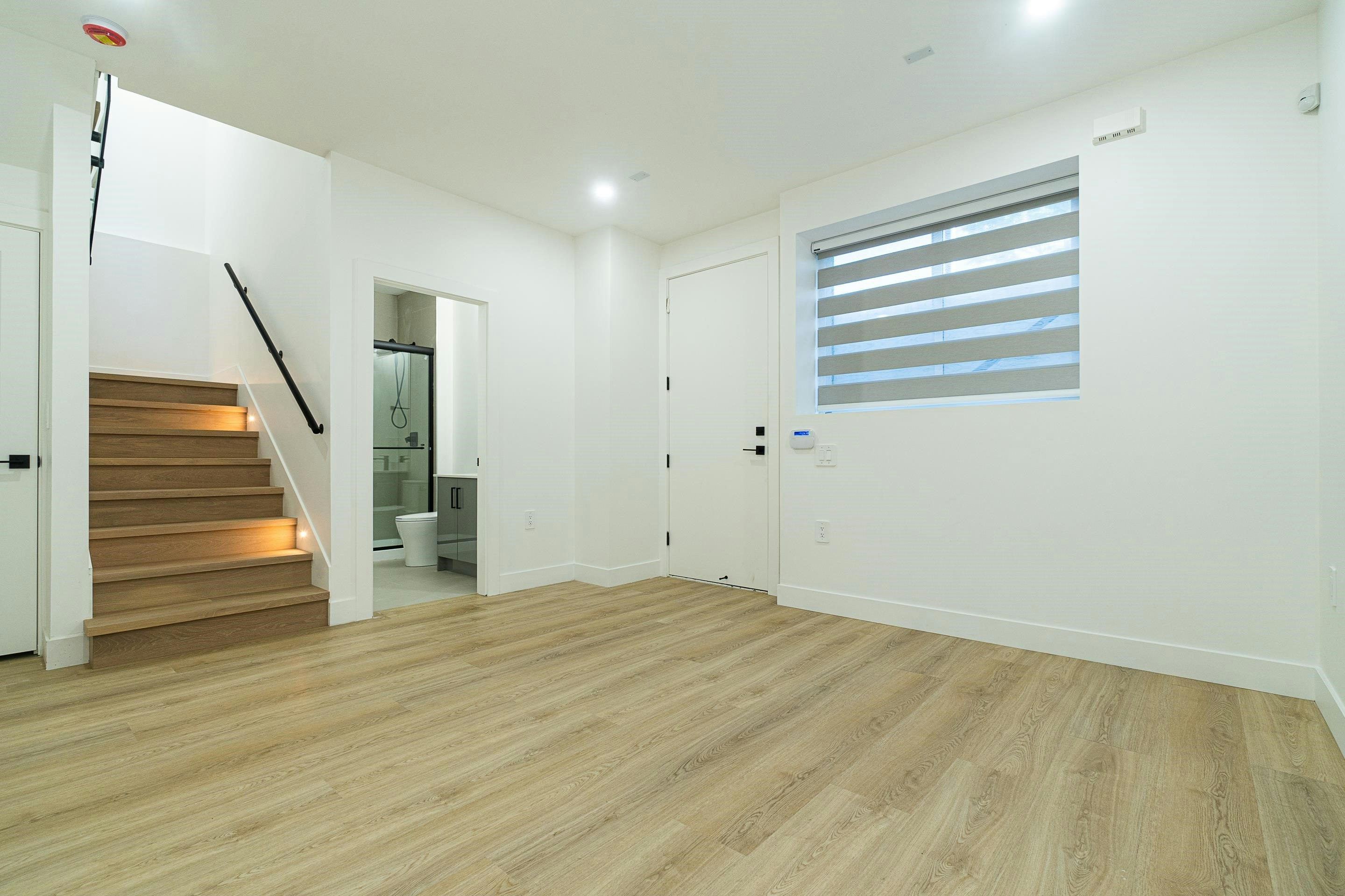 4152 Pender Street, Burnaby, BC, V5C 2M2 - 30