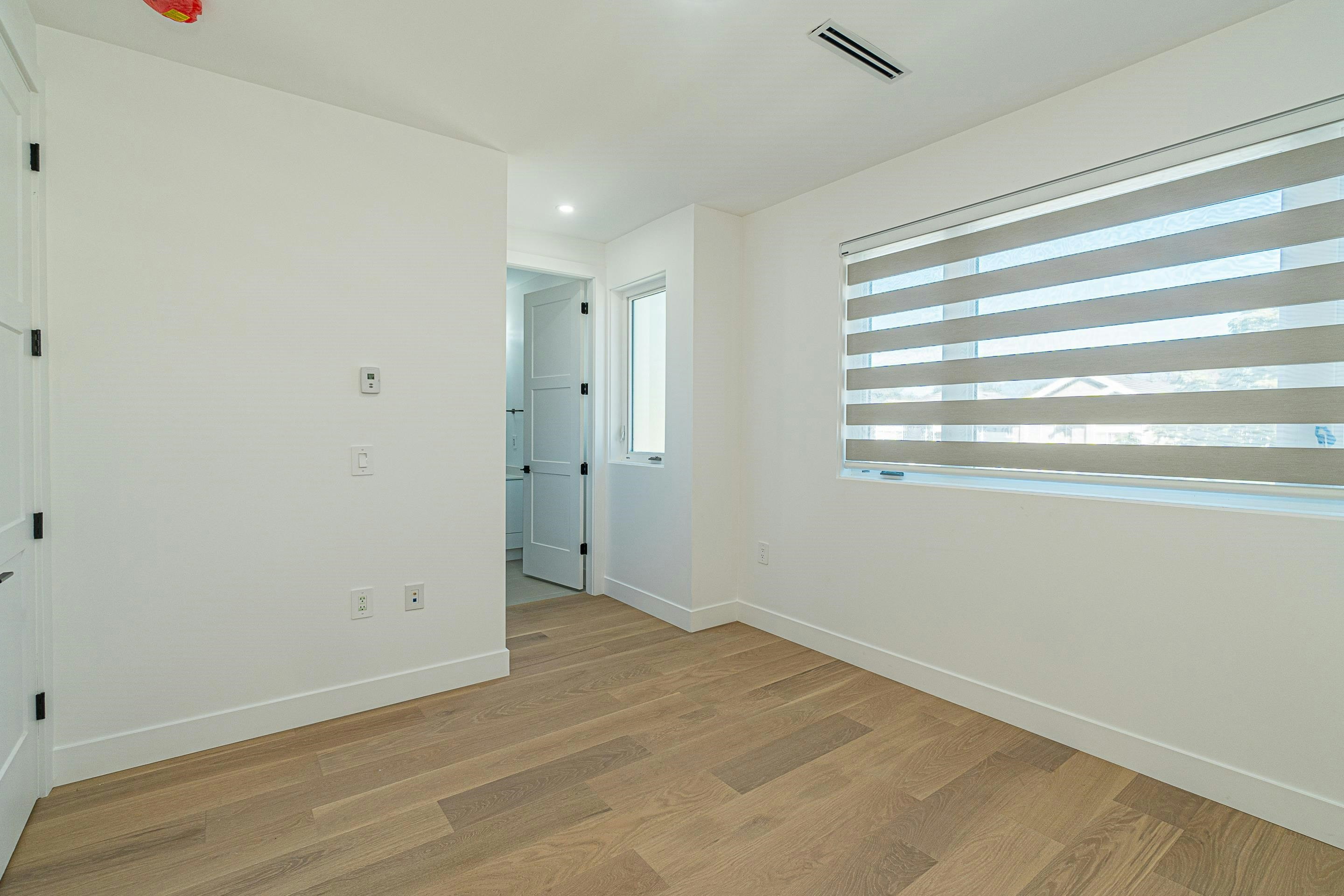 4152 Pender Street, Burnaby, BC, V5C 2M2 - 26