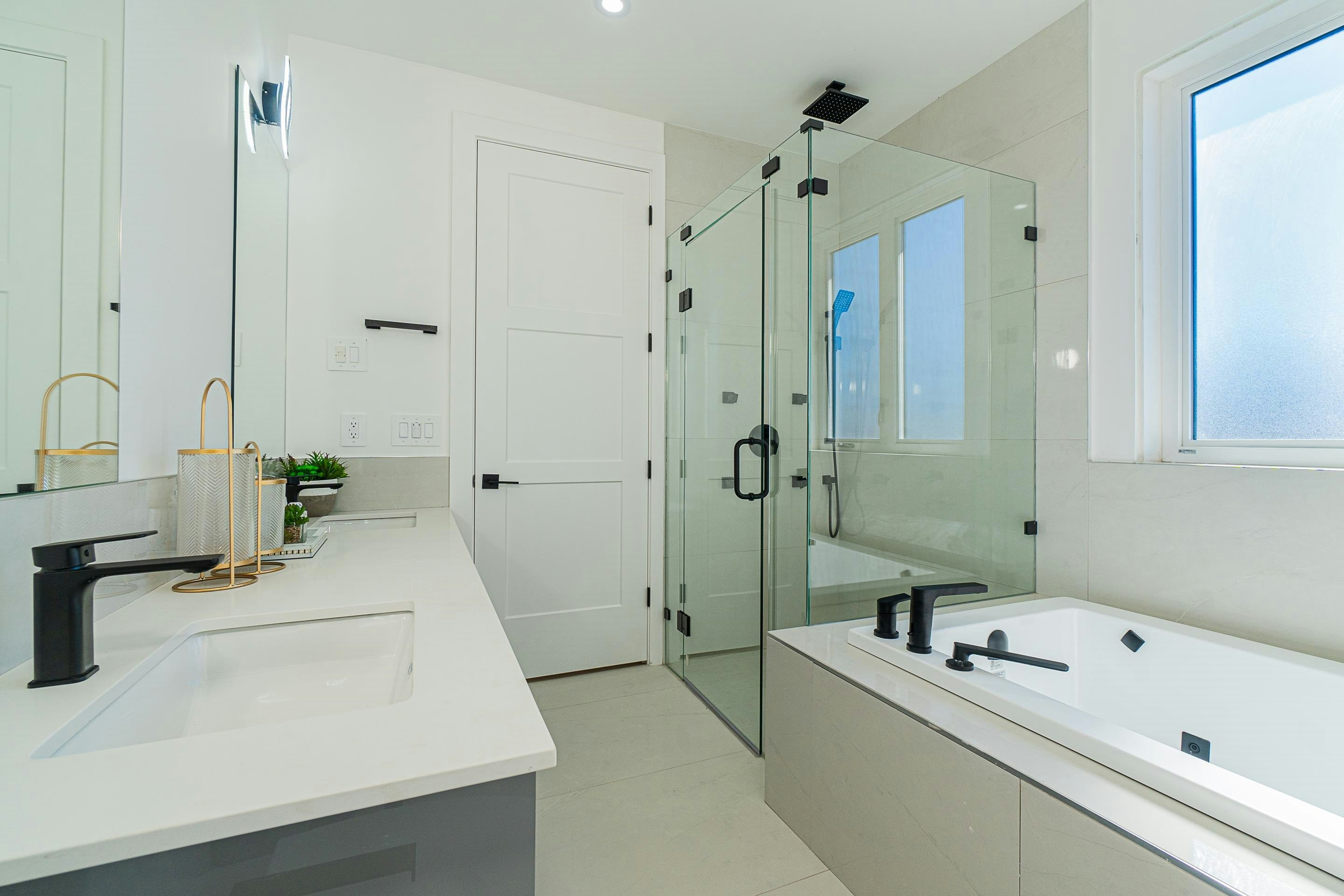 4152 Pender Street, Burnaby, BC, V5C 2M2 - 24